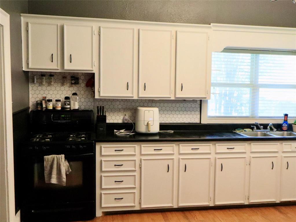 203 E Bennett Street Property Photo 8