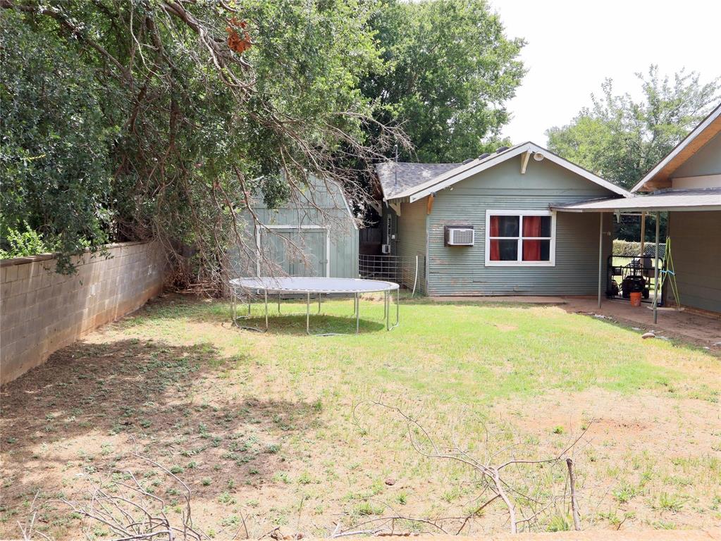 203 E Bennett Street Property Photo 22