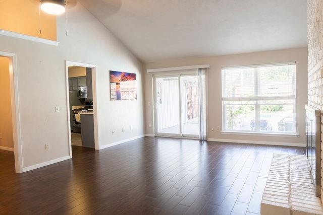 2405 Ridgewood Drive Property Photo 4