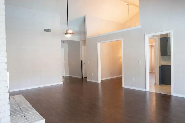 2405 Ridgewood Drive Property Photo 5