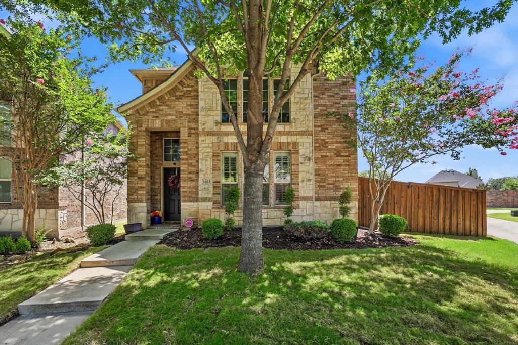 1611 Estacado Drive Property Photo 1