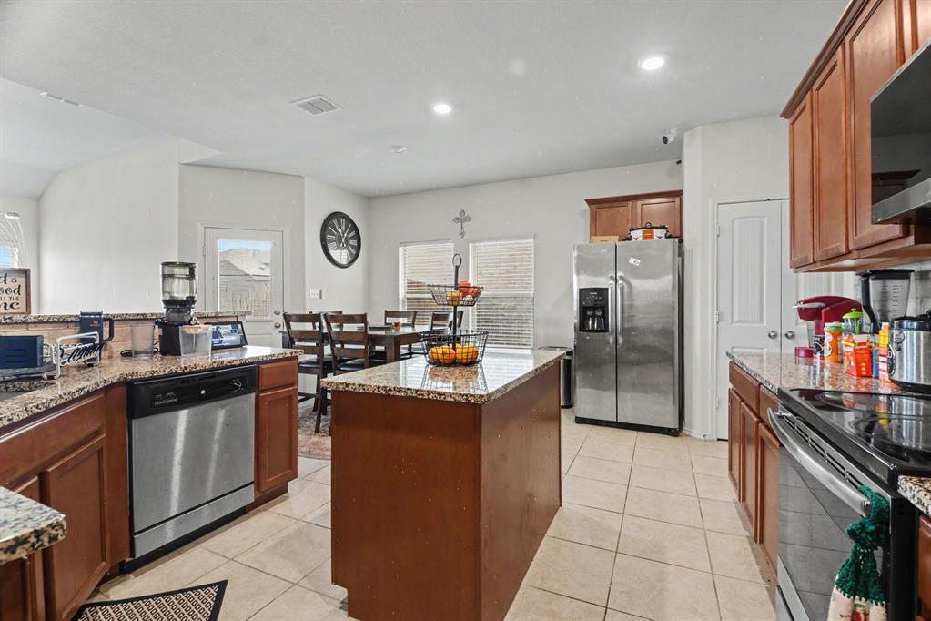 305 Pitt Circle Property Photo 4