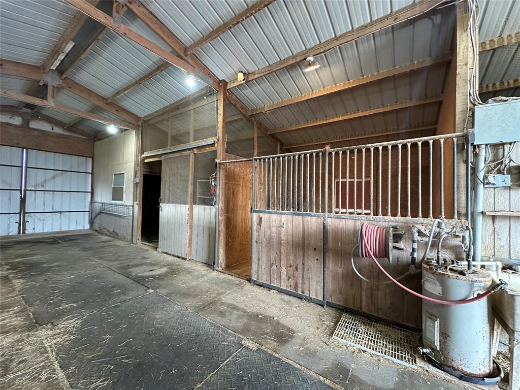 377c County Road 3244 Property Photo 20