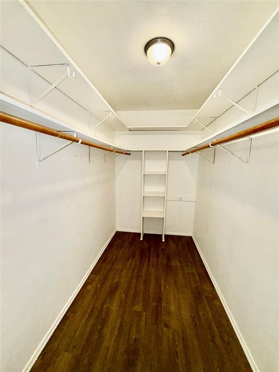 7855 Meadow Park Drive B Property Photo 9