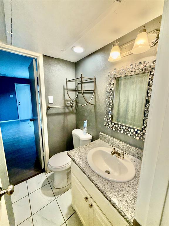 7855 Meadow Park Drive B Property Photo 18