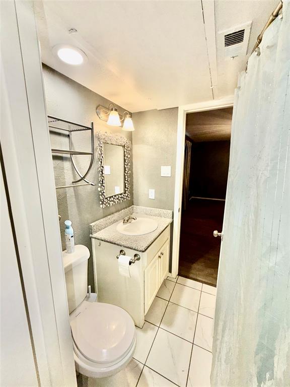 7855 Meadow Park Drive B Property Photo 19