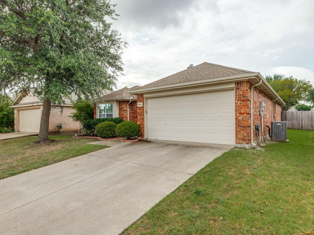 9809 Nixon Drive Property Photo 2