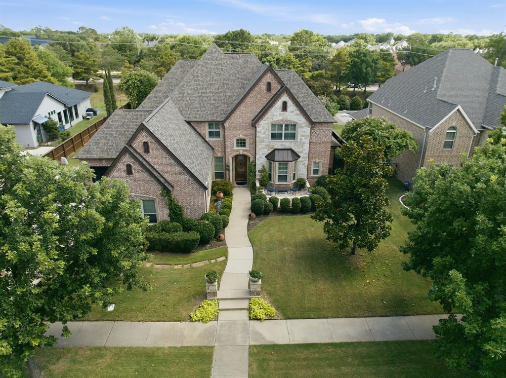 1913 Arrington Court Property Photo 1