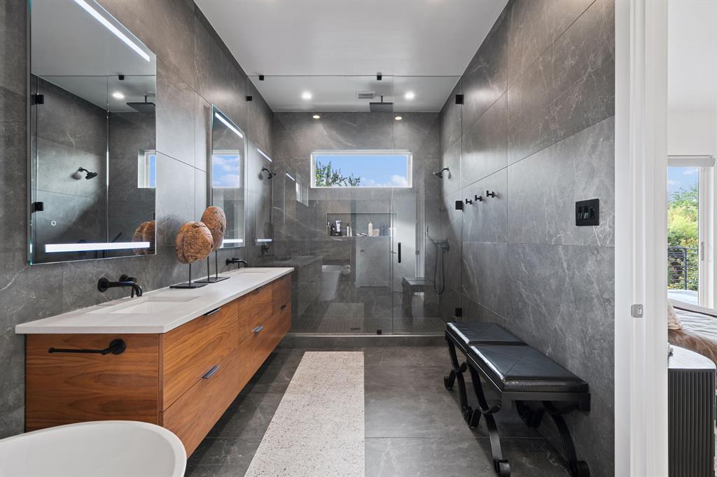 423 W Colorado Boulevard Property Photo 25