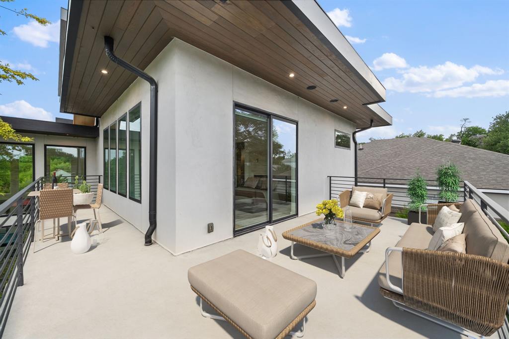 423 W Colorado Boulevard Property Photo 28