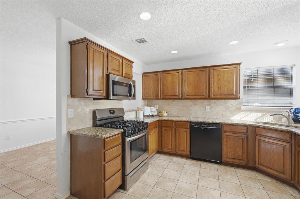 920 Blackstone Drive Property Photo 7
