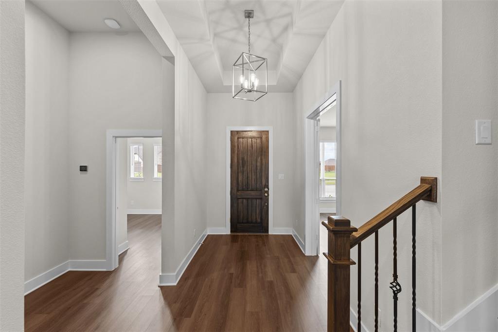 552 Holiday Avenue Property Photo 3
