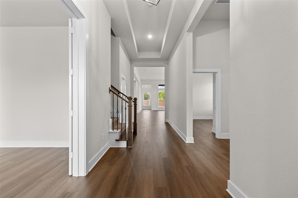 552 Holiday Avenue Property Photo 4