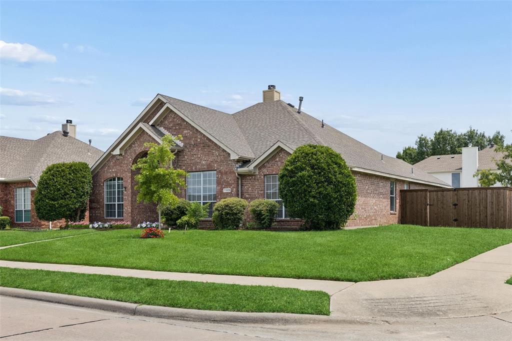 11809 Woodland Way Property Photo 3