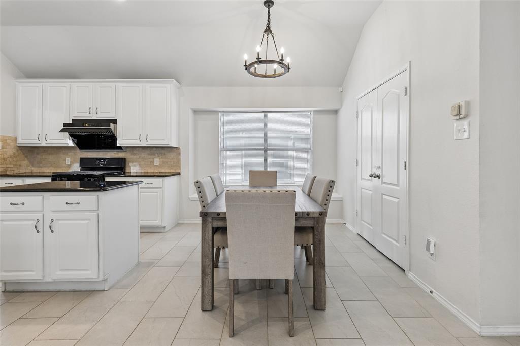 11809 Woodland Way Property Photo 10