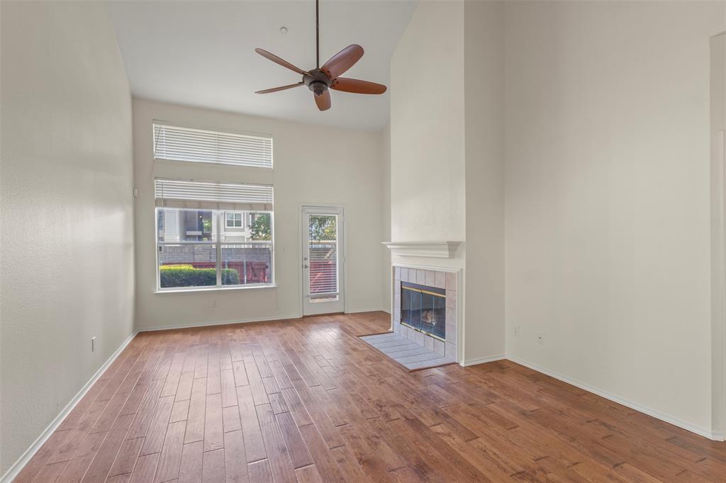 2949 Jowett Drive Property Photo 6