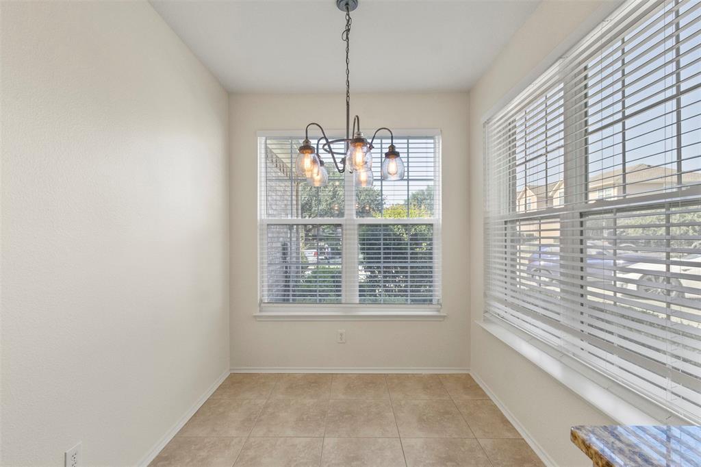 2949 Jowett Drive Property Photo 13