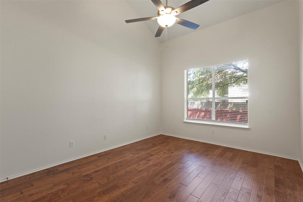 2949 Jowett Drive Property Photo 18