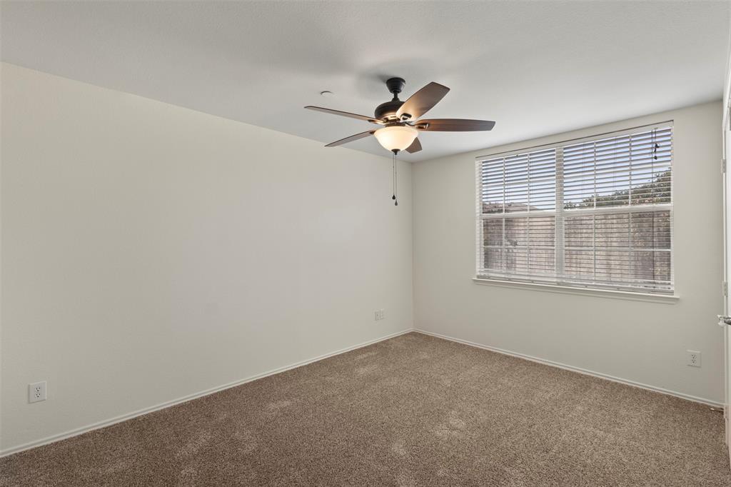 2949 Jowett Drive Property Photo 28