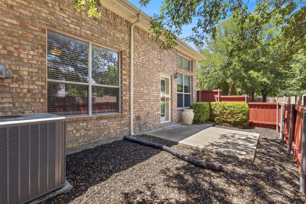 2949 Jowett Drive Property Photo 37