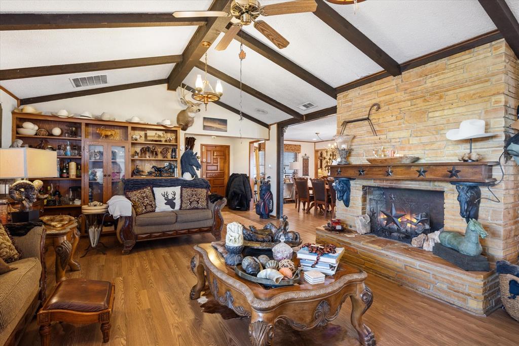 951 Fm 1476 Property Photo 4