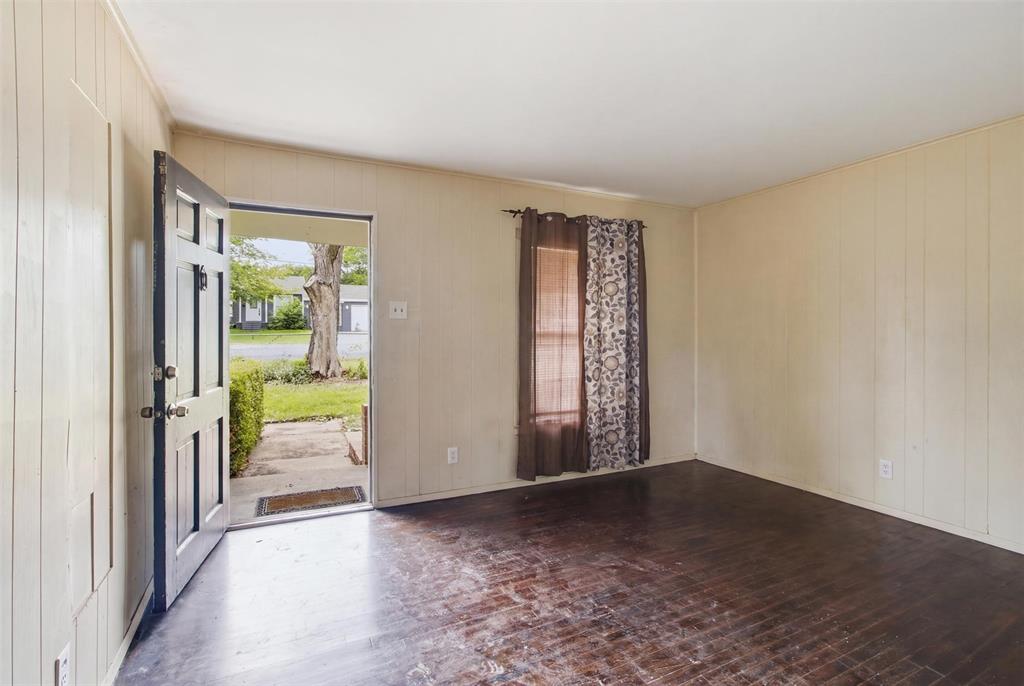 6632 Emhouse Street Property Photo 3