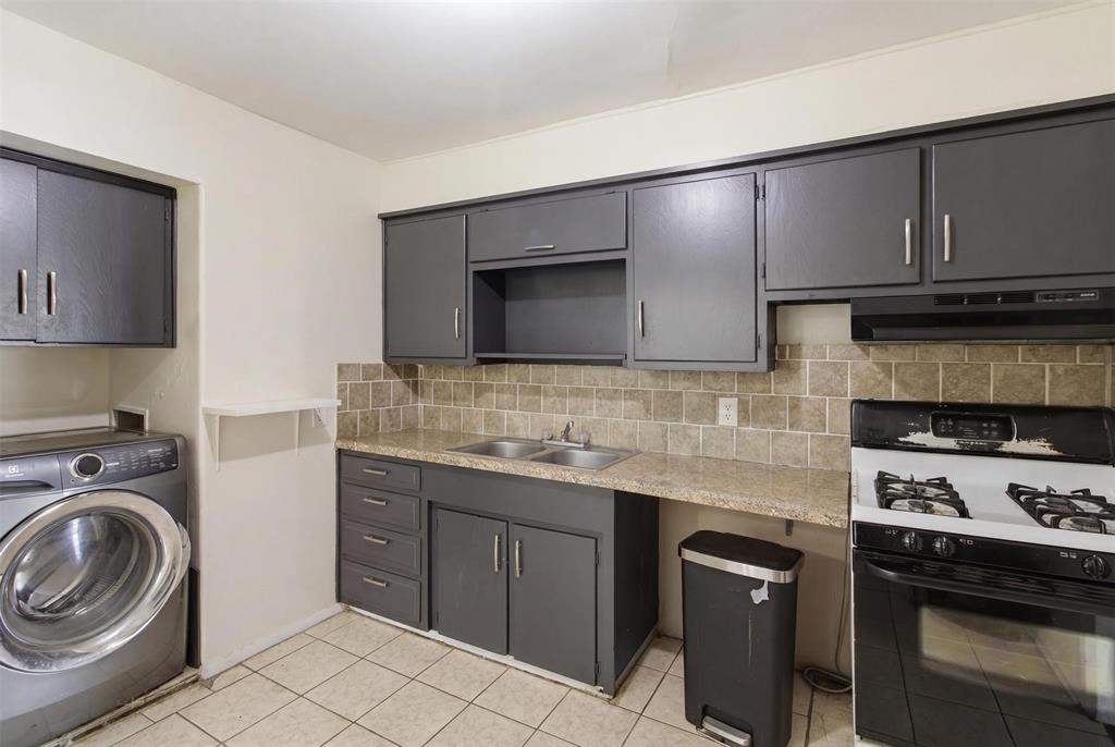 6632 Emhouse Street Property Photo 8