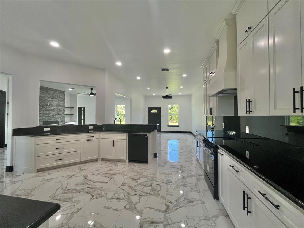 127 Valley Meadows Drive Property Photo 3
