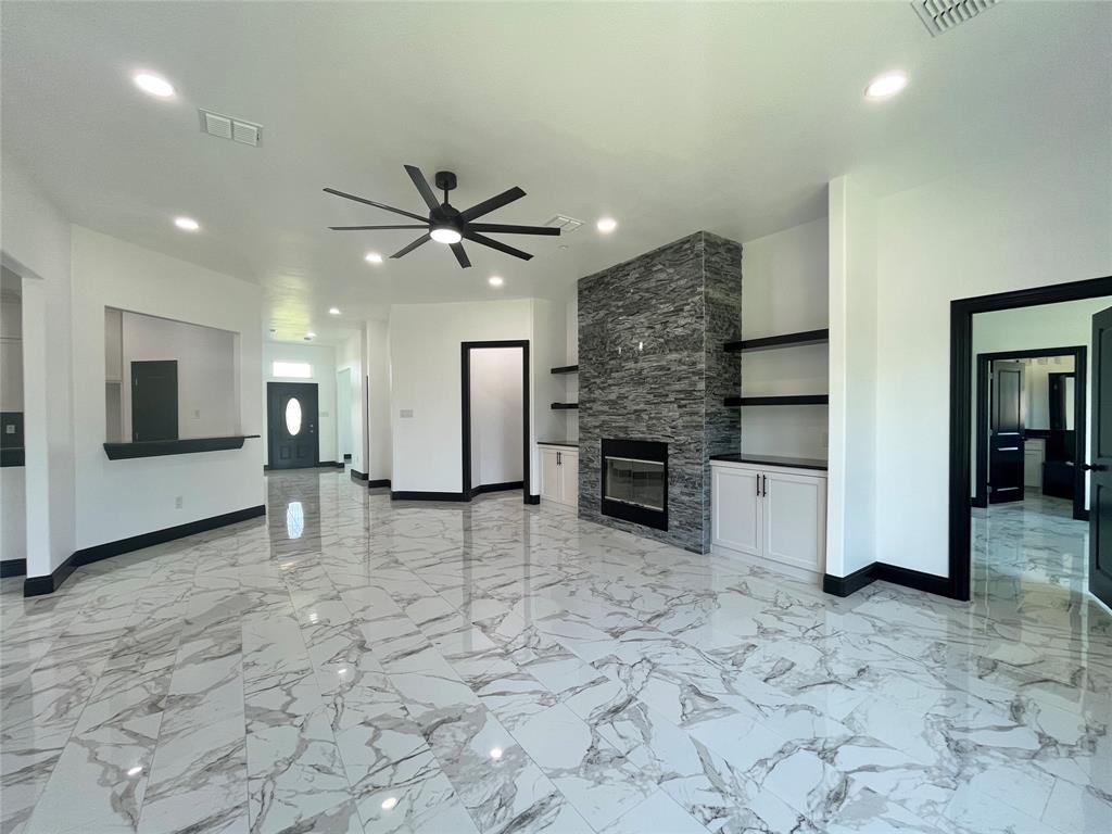127 Valley Meadows Drive Property Photo 8