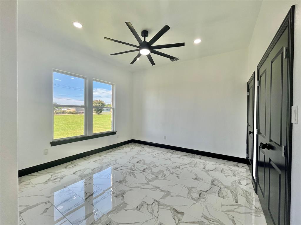 127 Valley Meadows Drive Property Photo 18