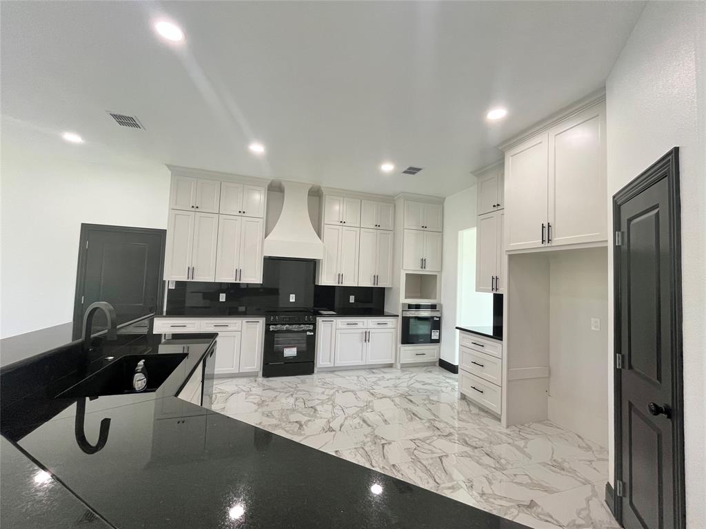 127 Valley Meadows Drive Property Photo 21