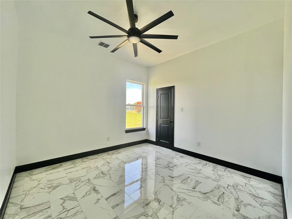 127 Valley Meadows Drive Property Photo 23