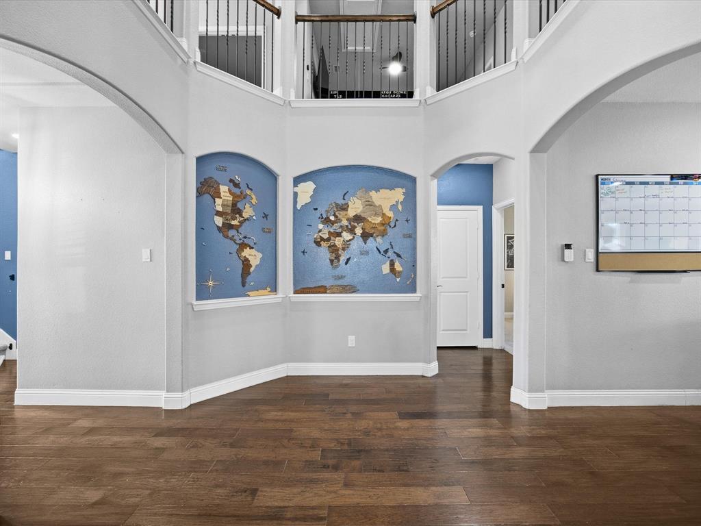 1056 Mesa Crest Drive Property Photo 5