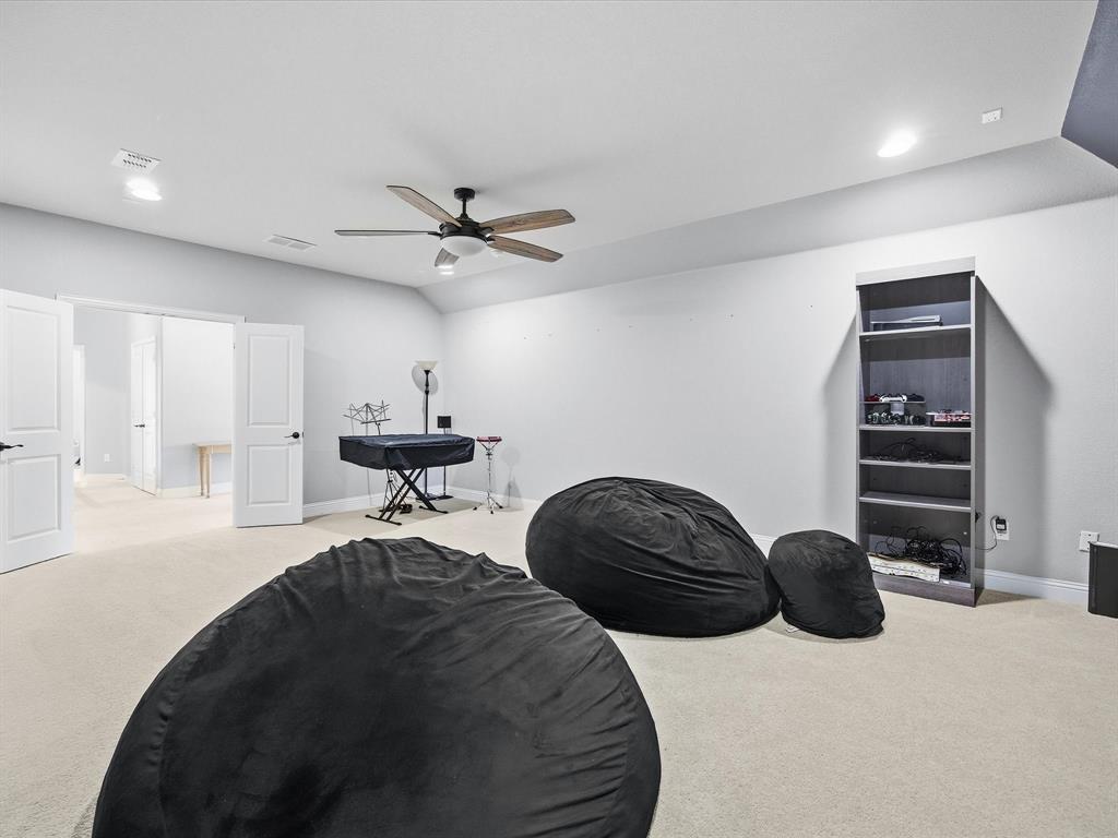 1056 Mesa Crest Drive Property Photo 23