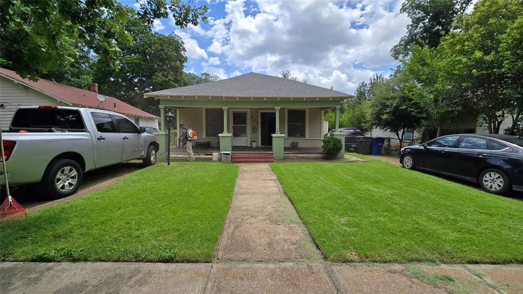922 Hollywood Avenue Property Photo 1