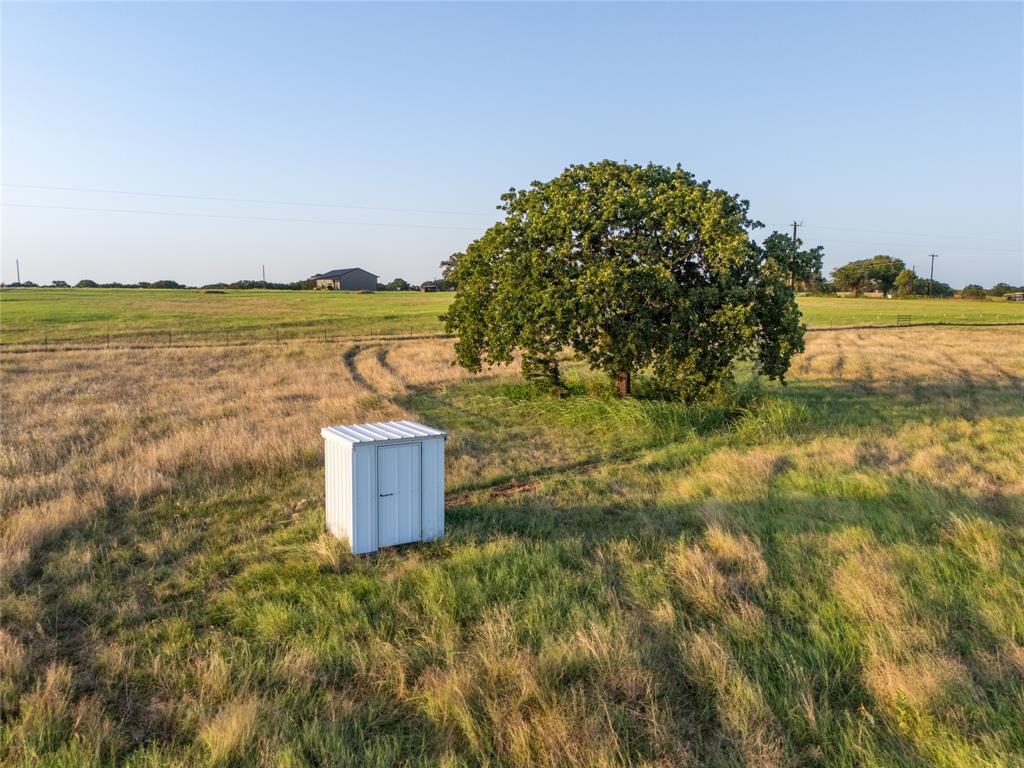 300 County Road 1475 Property Photo 4