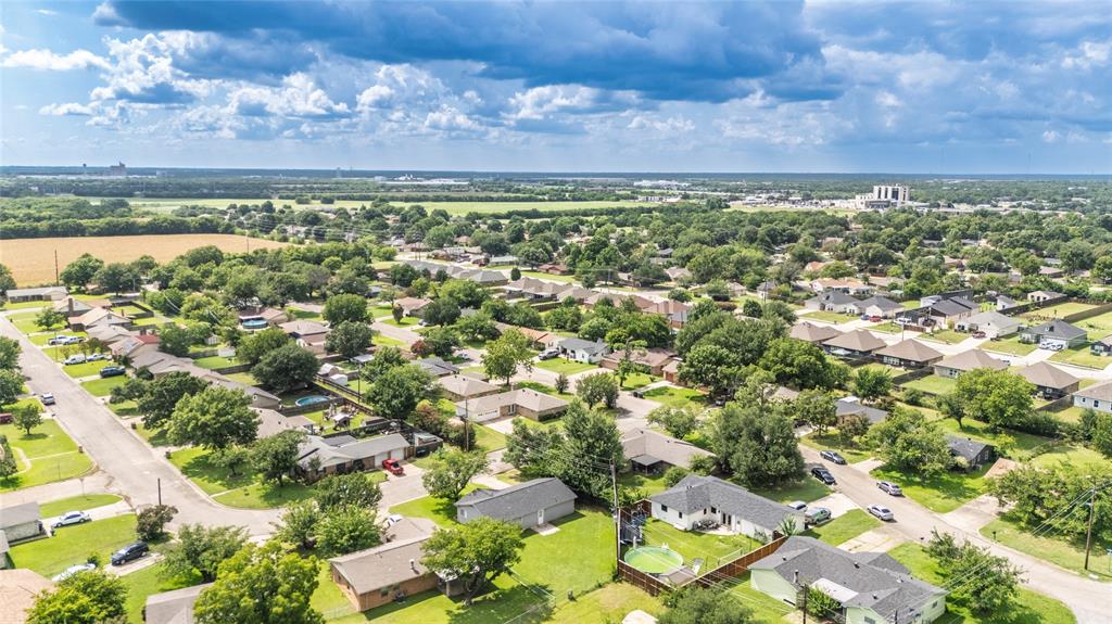 3407 Highmeadow Lane Property Photo 4