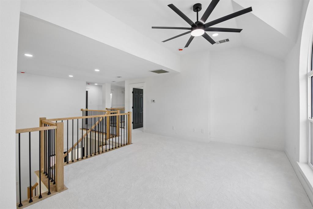 2706 Summerwood Court Property Photo 28