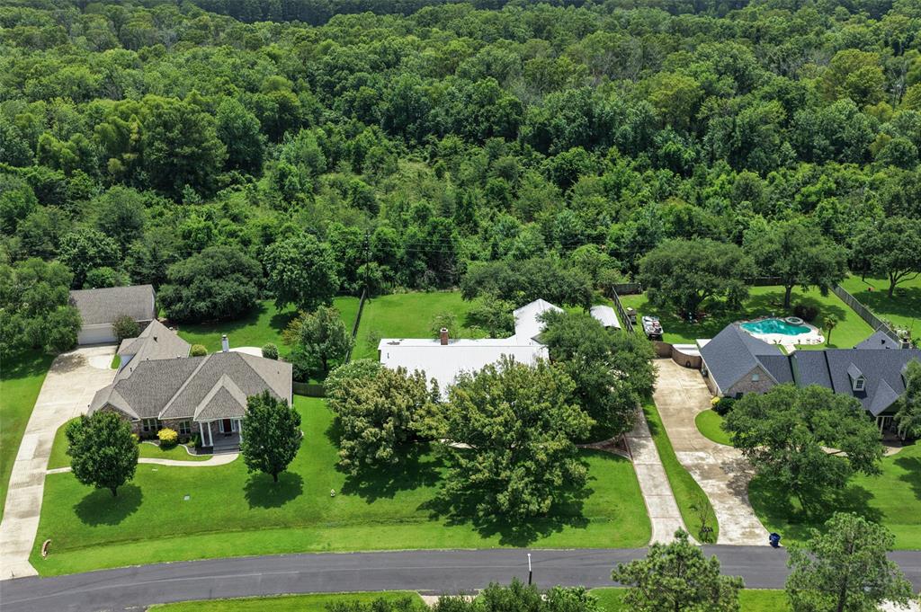 340 Hunters Hollow Drive Property Photo 1