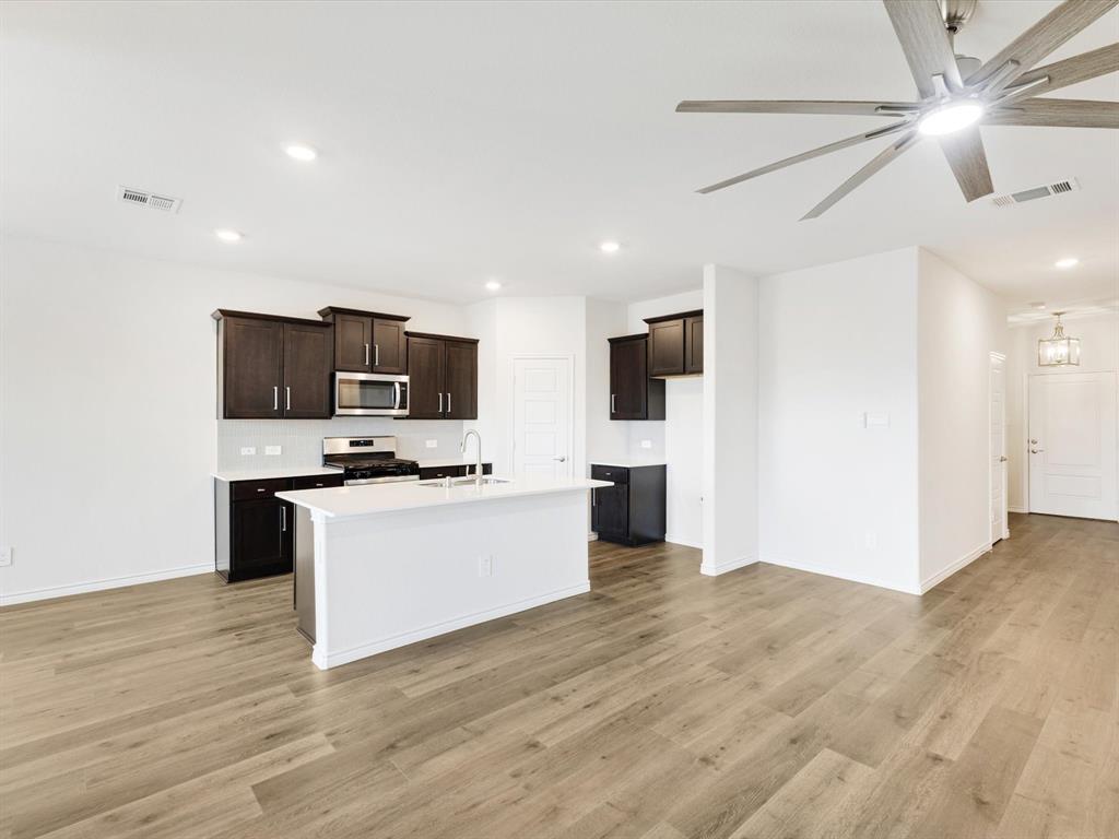 308 Bailey Way Property Photo 7