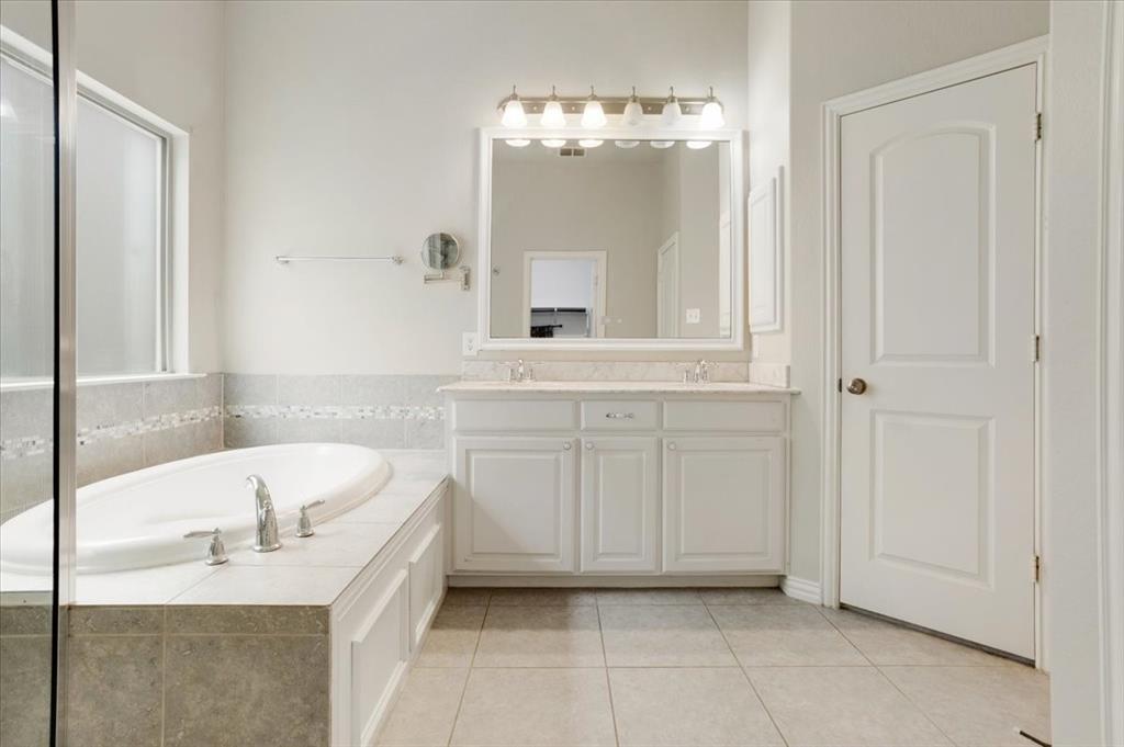 2710 Westpoint Drive Property Photo 15
