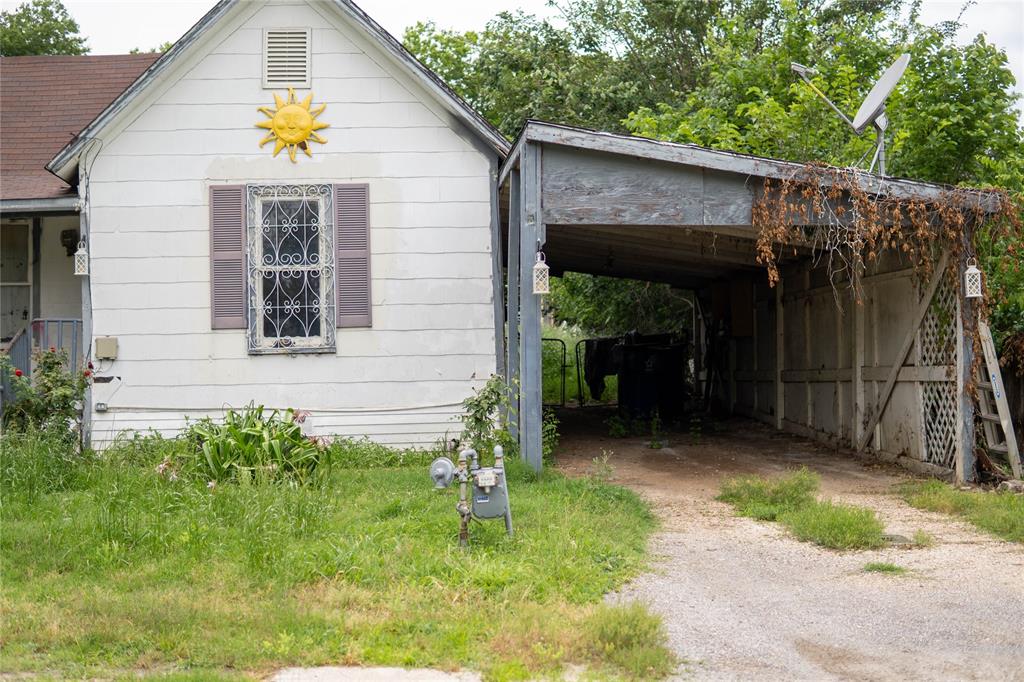 106 S Watson Street Property Photo 6