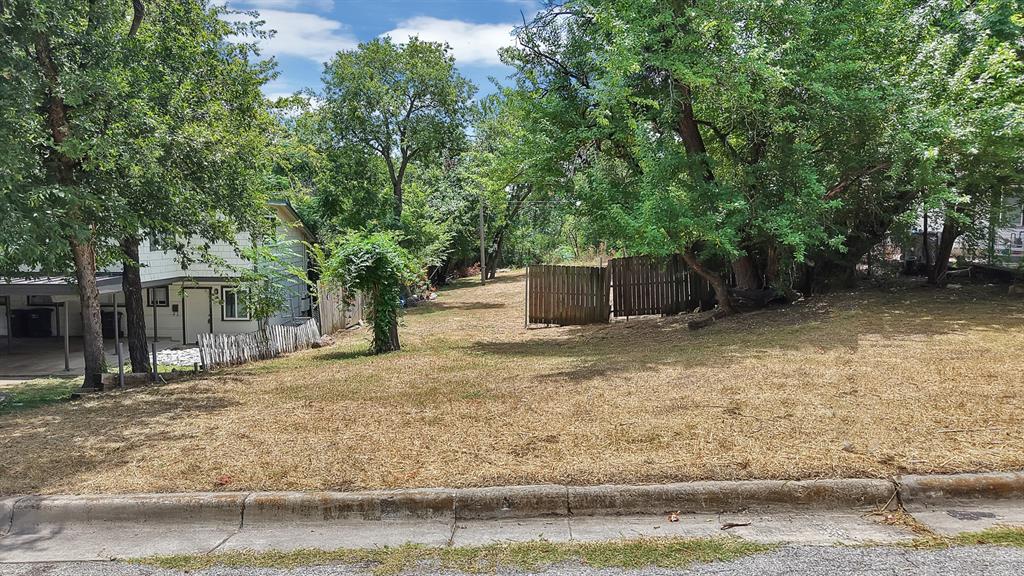 5307 Lovell Avenue Property Photo 1