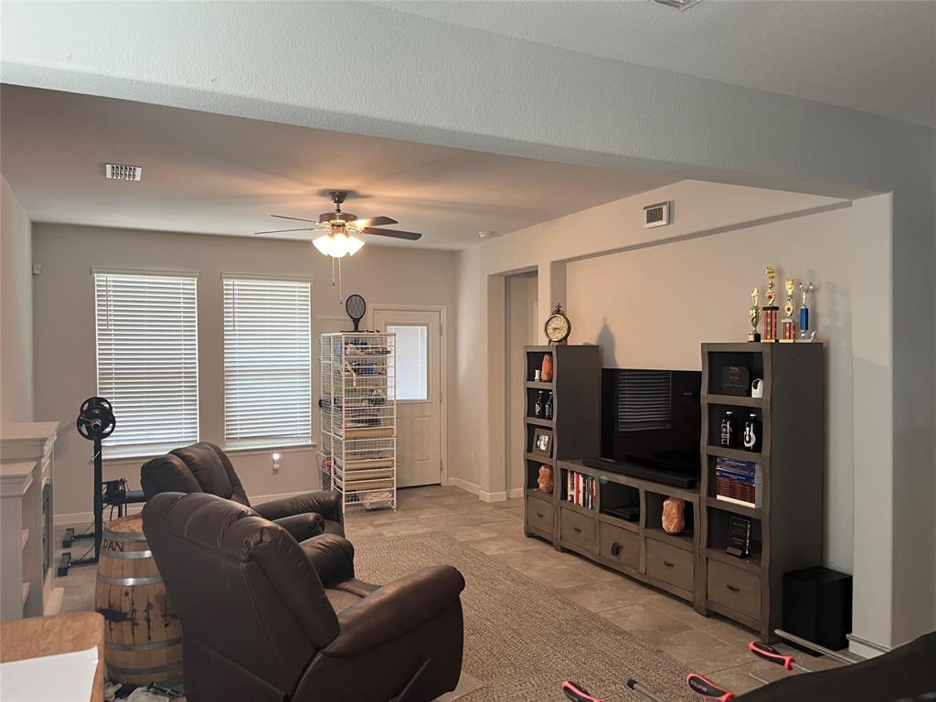 1107 Admiral Drive Property Photo 13