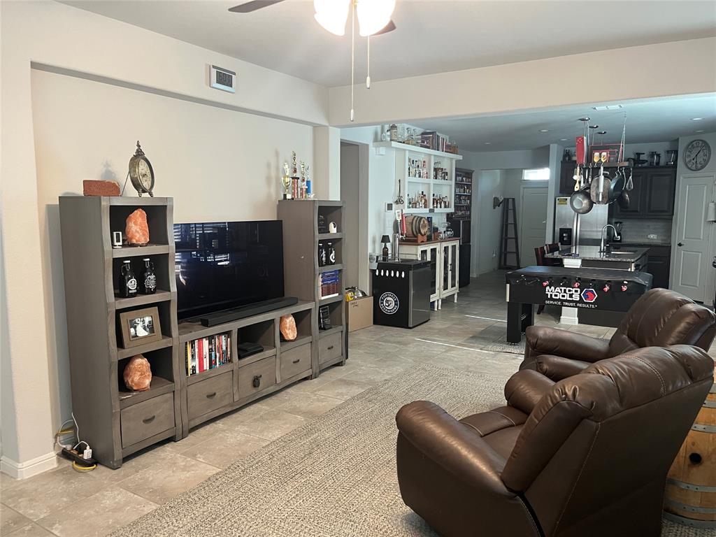 1107 Admiral Drive Property Photo 14