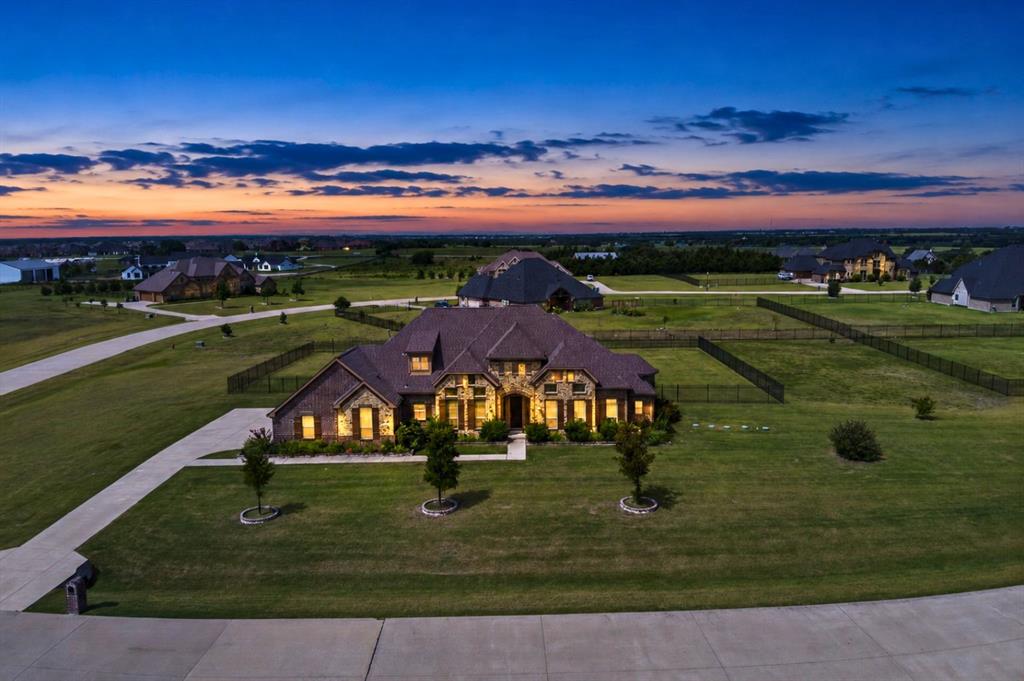 415 Silver Spur Trail