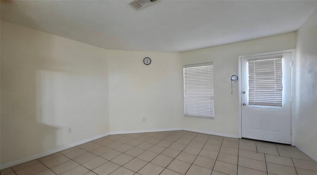 625 Carriagehouse Lane 3g Property Photo 2