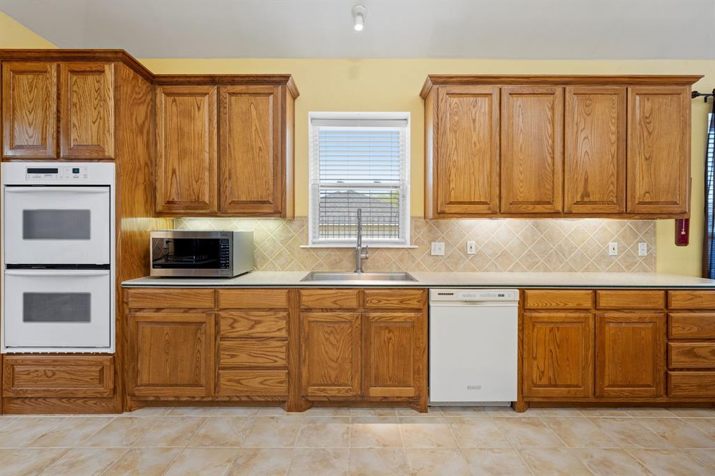 330 Mohawk Trail Property Photo 16