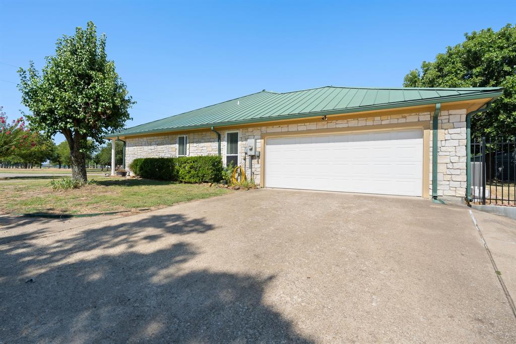 330 Mohawk Trail Property Photo 40