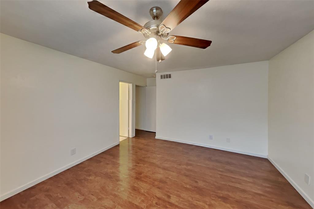 5045 Thompson Drive Property Photo 8